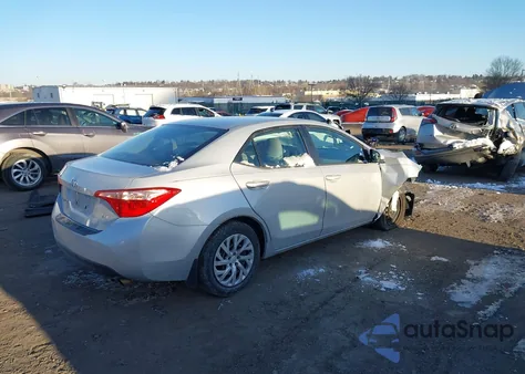 2018 Toyota Corolla Le z USA, uszkodzony, nr VIN 2T1BURHE3JC093394